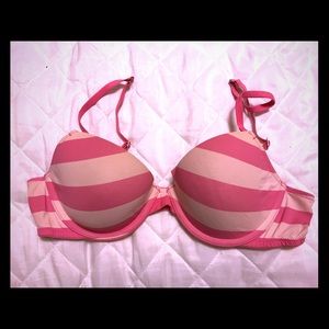 Victoria’s Secret PINK t-shirt demi bra 34B